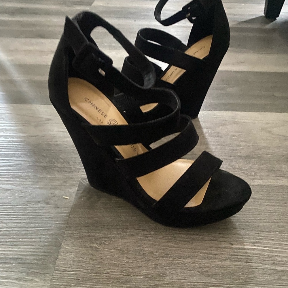 Black Strappy Wedge Sandals - Women - Picture 5 of 8